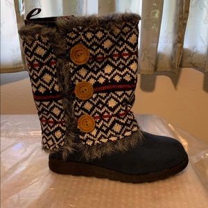 Muk luk boots